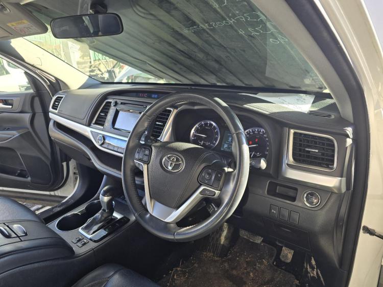toyota Kluger GSU55R GLX Aug 2016 Parts & Wrecking