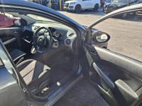 2010 Mazda 2 DE image 6