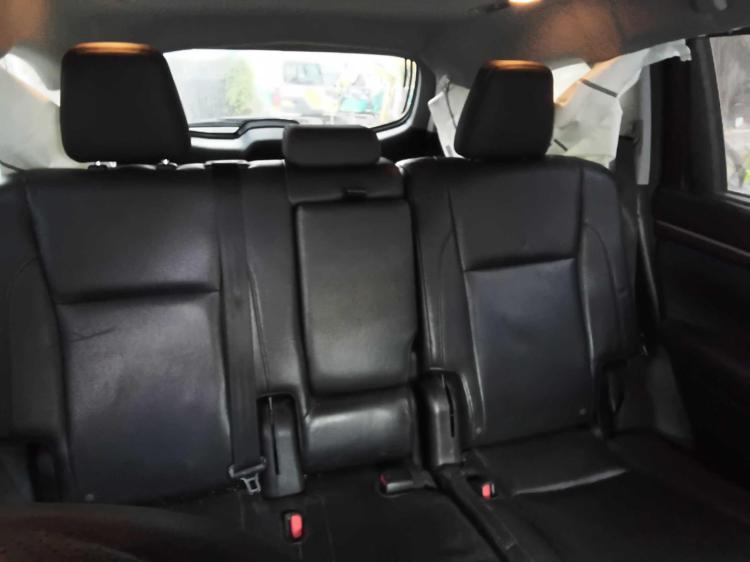 toyota Kluger GRANDE May 2014 Parts & Wrecking