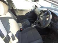 2005 Volkswagen Golf TDI image 6