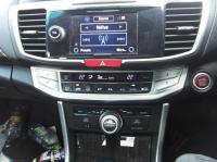 2013 Honda Accord V6L image 6