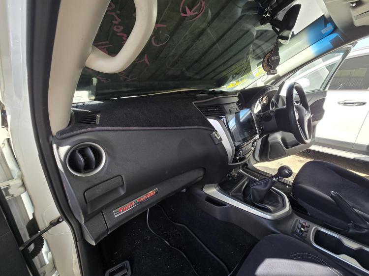nissan Navara NP300 ST Apr 2015 Parts & Wrecking