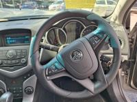 2011 Holden Cruze JH image 6