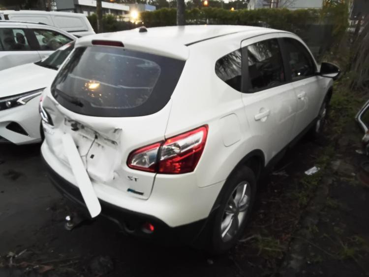 nissan Dualis ST FWD Oct 2014 Parts & Wrecking
