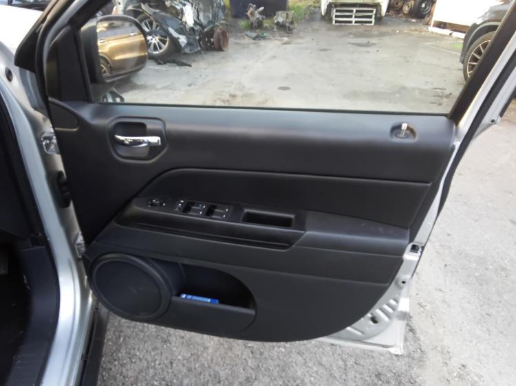 jeep Compass SPORT Oct 2013 Parts & Wrecking
