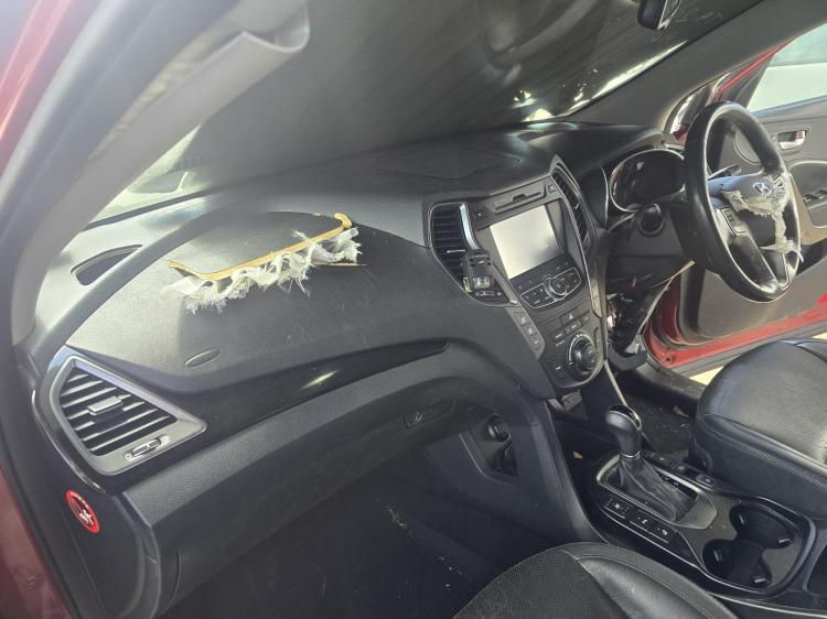 hyundai Santa Fe DM HIGHLANDER Feb 2015 Parts & Wrecking