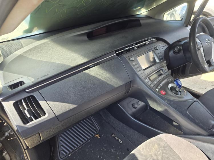 toyota Prius ZVW30R HATCH Aug 2013 Parts & Wrecking