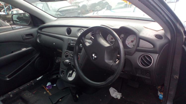 mitsubishi Outlander LS Oct 2006 Parts & Wrecking