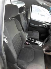 2005 Nissan Pathfinder ST-L image 6
