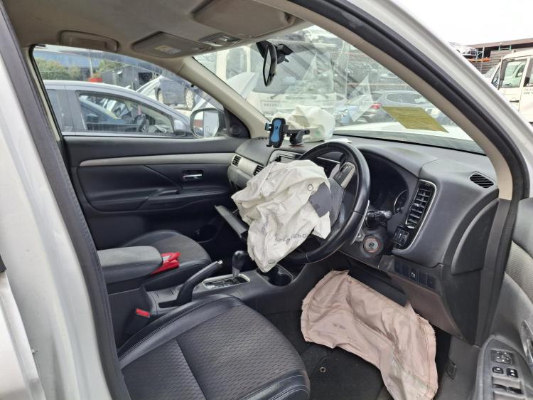 mitsubishi Outlander ZJ Jul 2014 Parts & Wrecking