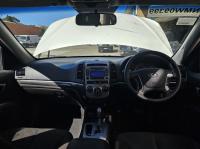 2011 Hyundai Santa Fe image 6