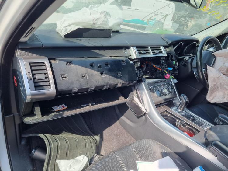 land rover Range Rover Sport TDV6 SE L494 2016 Parts & Wrecking