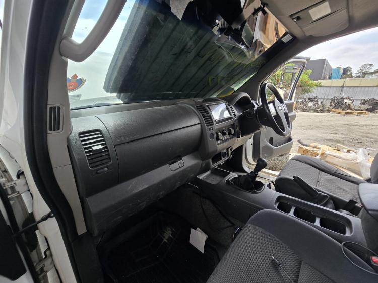 nissan Navara D40 ST-X Aug 2011 Parts & Wrecking