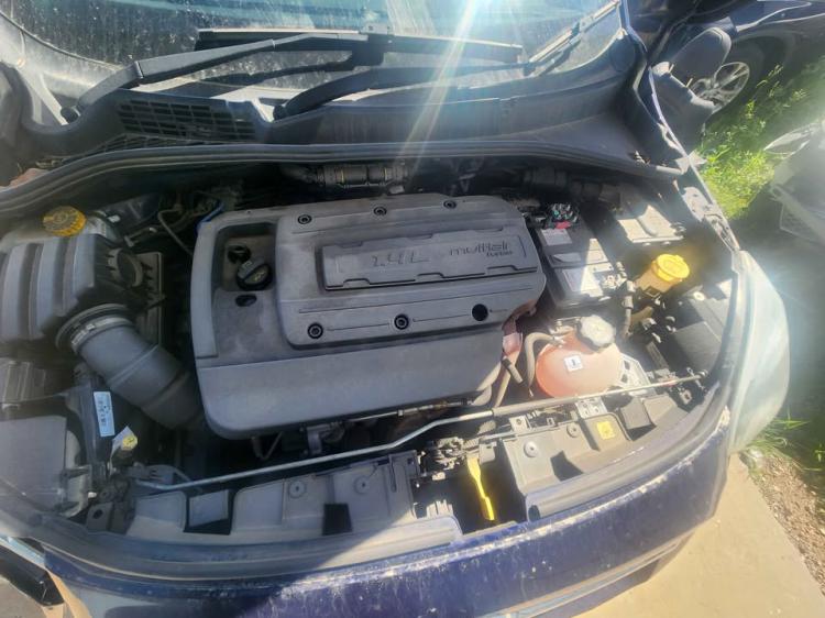 fiat 500x BLUE 2015 Parts & Wrecking