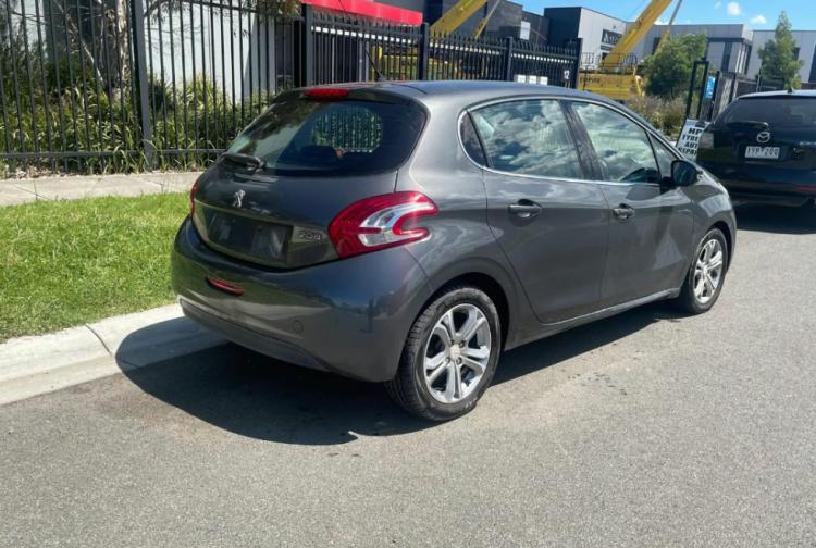 peugeot 208 2013 Parts & Wrecking