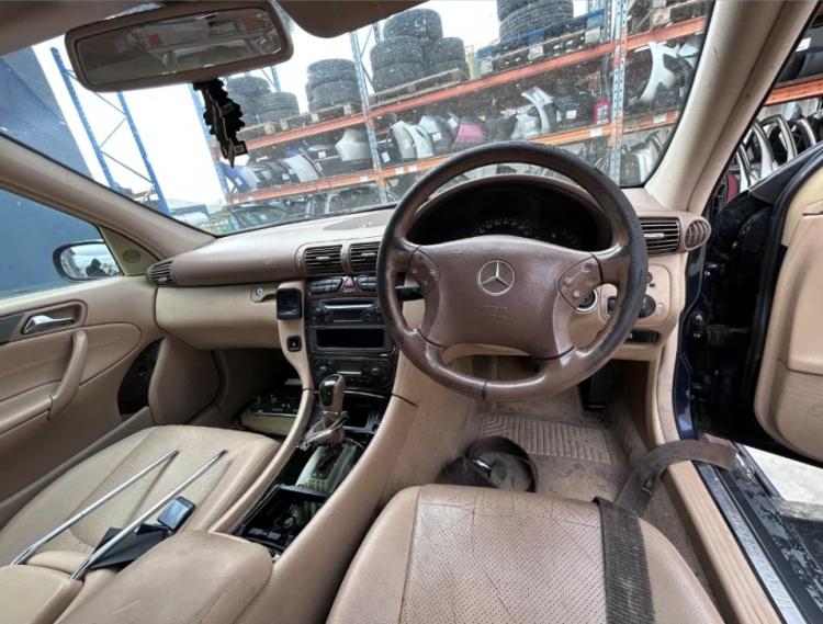 mercedes benz C Class 2001 Parts & Wrecking