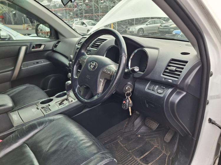toyota Kluger GSU45R Aug 2010 Parts & Wrecking