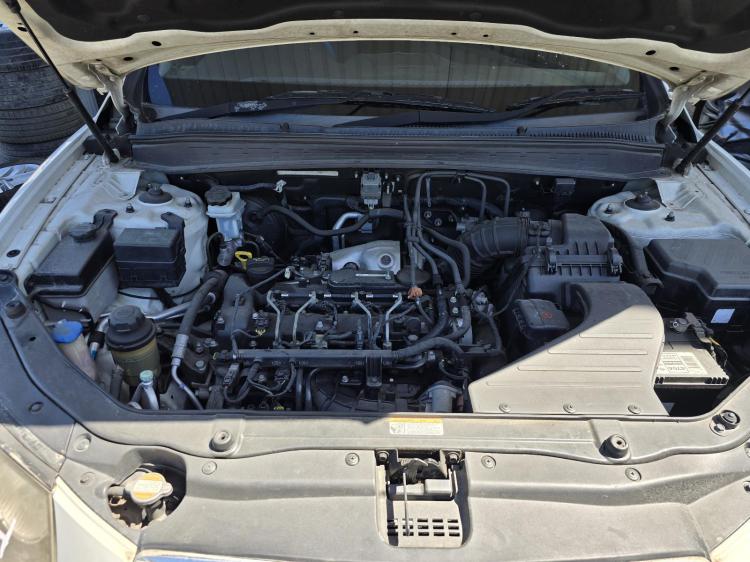 hyundai Santa Fe CM SLX May 2010 Parts & Wrecking