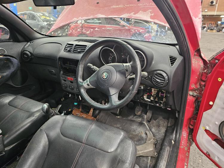 alfa romeo 147 2.0I HATCH AR32310 5SPD MAN FWD TS Aug 2004 Parts & Wrecking