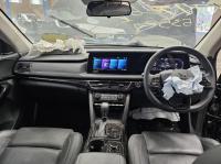 2024 Mahindra Xuv700 2.0T AUTO 6SPD FWD AX7L image 6