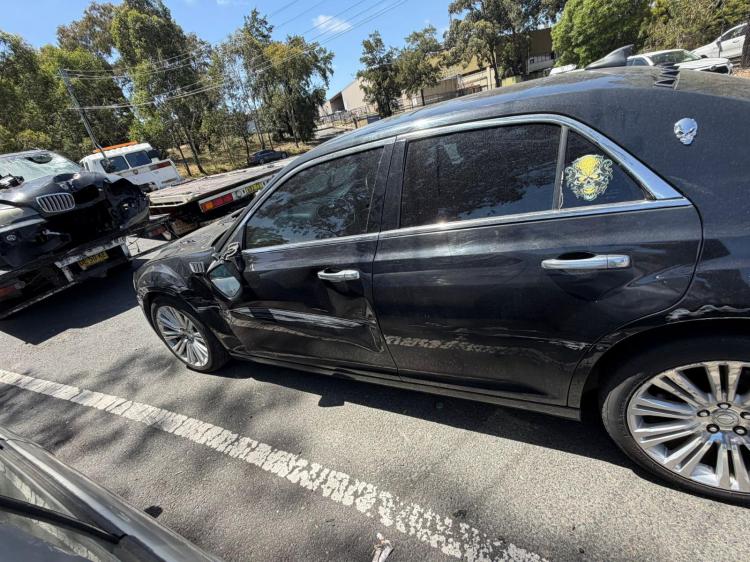 chrysler 300c 2014 Parts & Wrecking