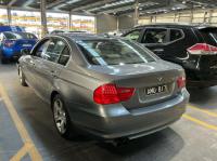 2010 Bmw 3 Series 323i image 6