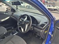 2012 Hyundai Accent RB image 6