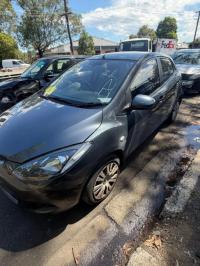 2010 Mazda 2 image 6