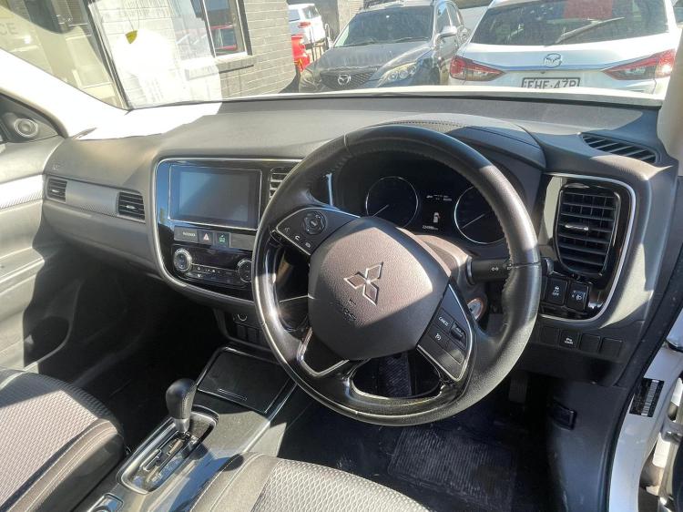 hyundai Santa Fe DM II 2017 Parts & Wrecking