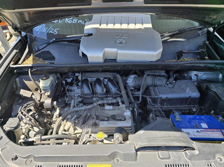 toyota Kluger GSU45R GRANDE Jan 2013 Parts & Wrecking