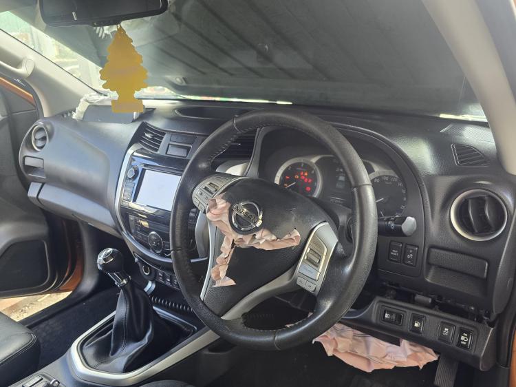 nissan Navara NP300 ST-X Apr 2015 Parts & Wrecking