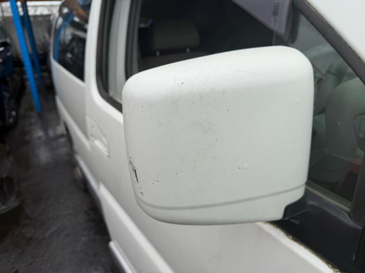 nissan Elgrand 2000 Parts & Wrecking