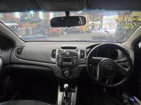 2010 Kia Cerato 2.0L G4KD AUTO 4SPD FWD COUPE/KOUP image 6