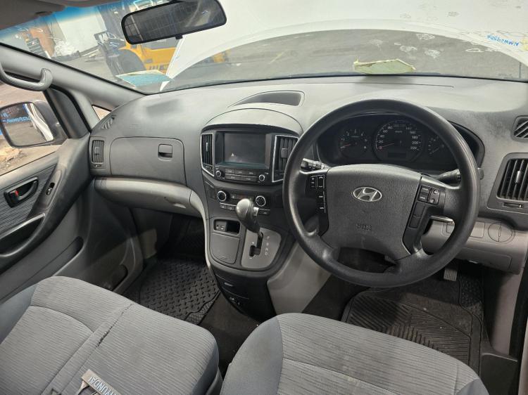 hyundai Iload 2.5DT D4CB AUTO 5SPD RWD Oct 2016 Parts & Wrecking