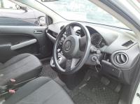 2013 Mazda 2 DE image 6