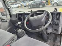 2009 Isuzu N Series image 6