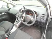 2011 Toyota Corolla ZRE152R image 6
