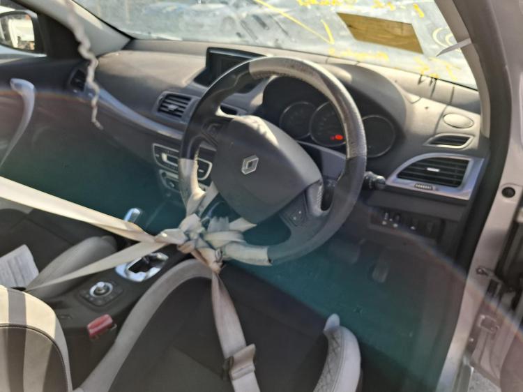 renault Megane Jun 2014 Parts & Wrecking