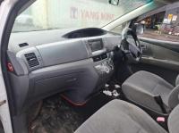 2011 Toyota Tarago ACR50R image 6