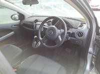 2014 Mazda 2 DE image 6