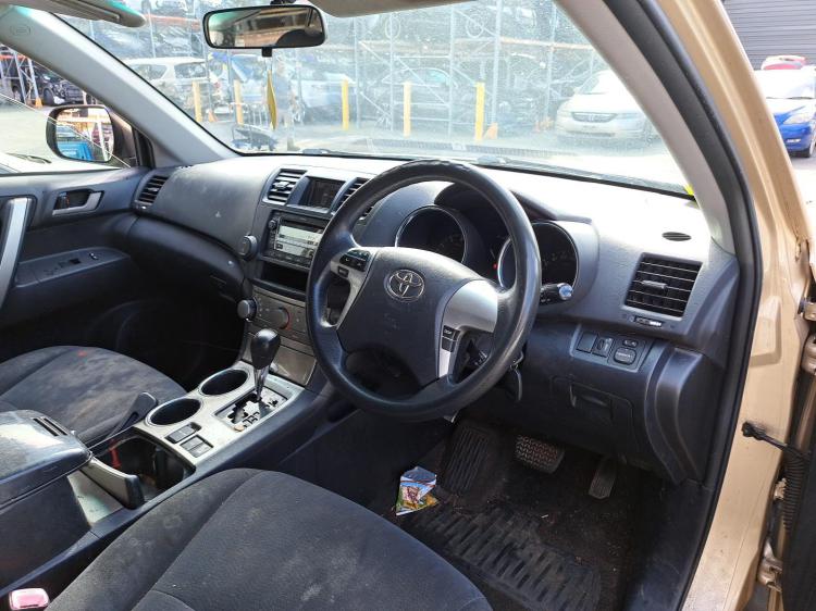 toyota Kluger GSU45R Jul 2011 Parts & Wrecking