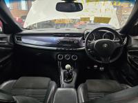 2011 Alfa Romeo Giulietta 1.7L MAN 6SPD FWD 1750 TBI image 6