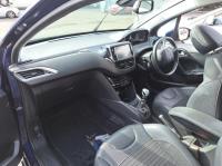 2013 Peugeot 208 image 6