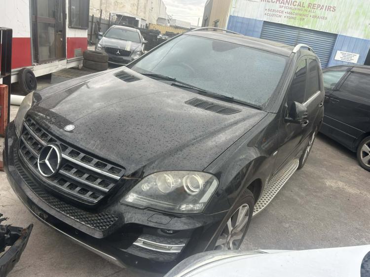 mercedes benz Ml300 2011 Parts & Wrecking