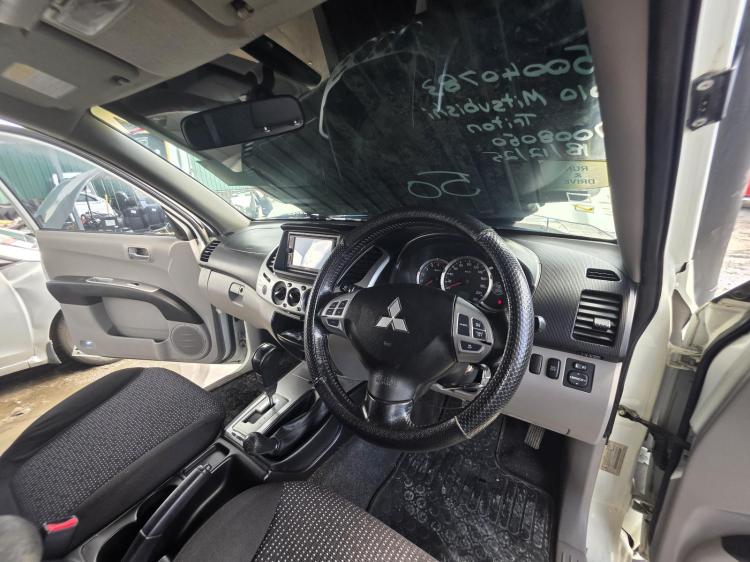 mitsubishi Triton MN GLX-R Dec 2010 Parts & Wrecking