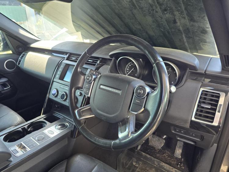 land rover Discovery L462 SD4 SE Jul 2017 Parts & Wrecking