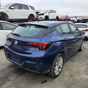 2017 Holden Astra BK image 6