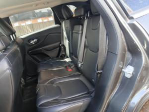 2015 Jeep Cherokee KL image 6