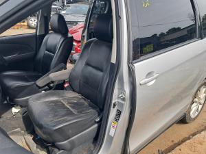 2014 Toyota Tarago ACR50R image 6