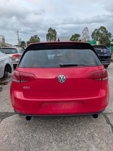2015 Volkswagen Golf GTI image 6